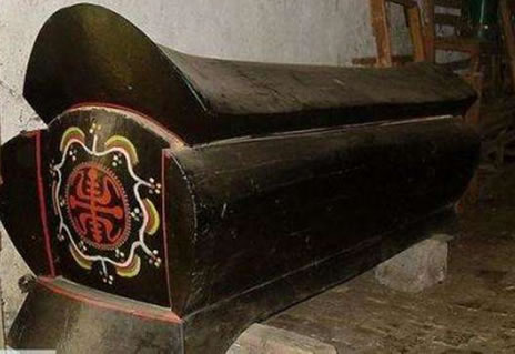 棺材为什么一头高一头低:关于中国棺材的民俗(图)