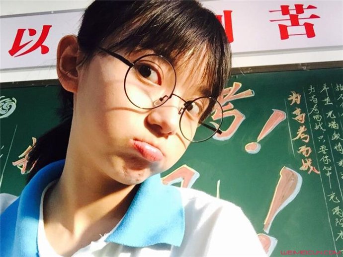 卜冠今好矮怎么回事 卜冠个人资料身高被揭她有多高
