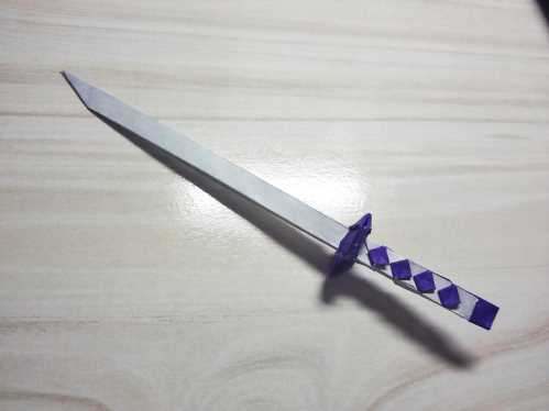 一把漂亮的武士刀折纸实拍教程,折纸刀的方法图解