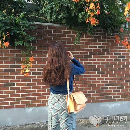 卷发长发美女背影杀 2017披肩长卷发精选