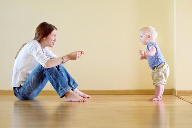 孩子最晚什么时候学会走路?踮脚走路正常吗?答案在这里