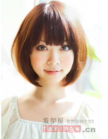 齐刘海内扣波波头 个性修颜魅力up-流行发型