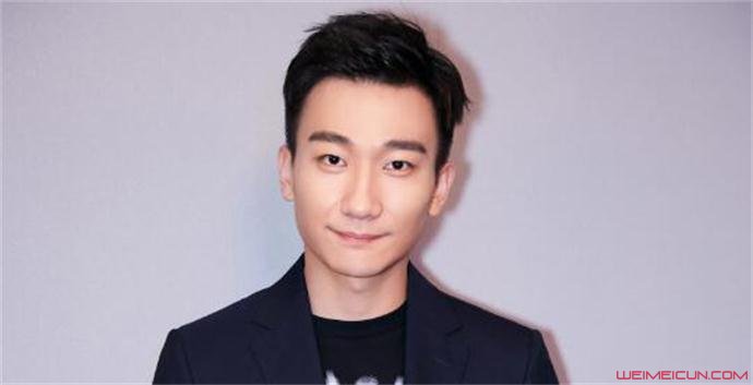 吴昊宸黄轩长得太像了 网友戏称吴昊宸实力撞脸黄轩凭此区分