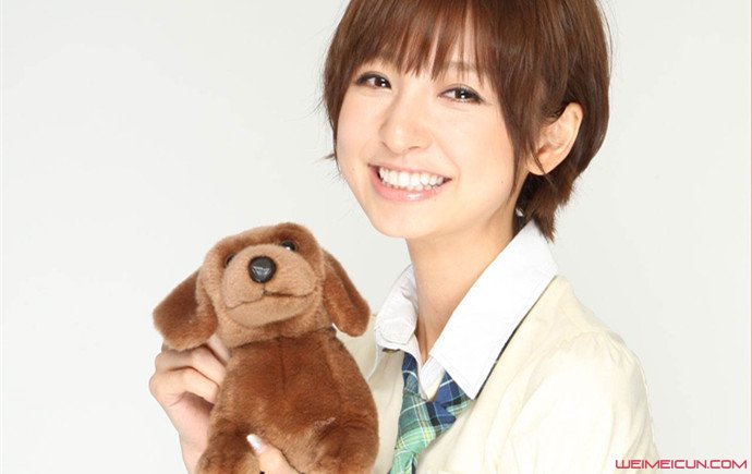 篠田麻里子结婚了吗 宣布喜讯首晒老公男方个人资料起底