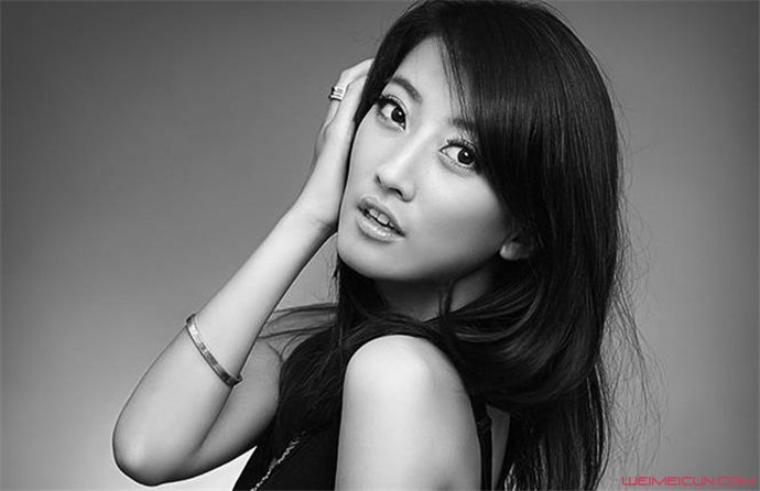 卫莱多大年龄 卫莱个人资料背景被扒她结婚了没