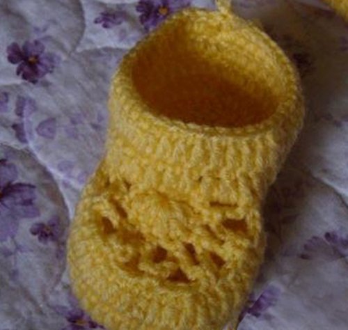 温暖的毛线宝宝鞋的手工编织图解