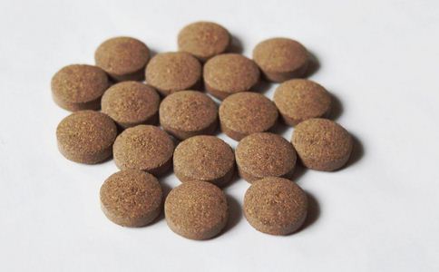 苦;寒;小毒【归经】肺;肝经中药材黄药子功效作用 黄药,黄药根,苦药子