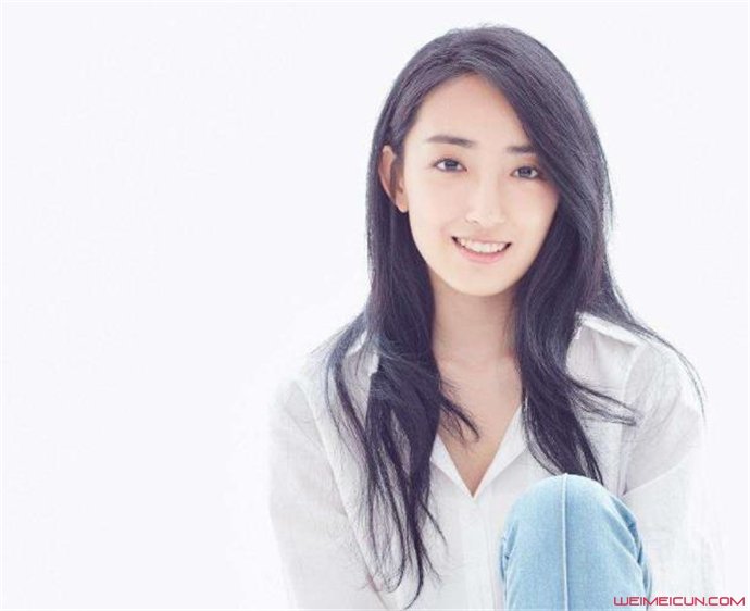 曲凌子哪里人 曲凌子登男人装性感十足超吸睛