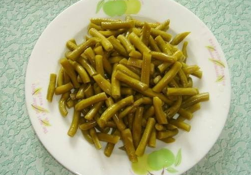 酸豆角长白毛还能吃吗 长霉了怎么办