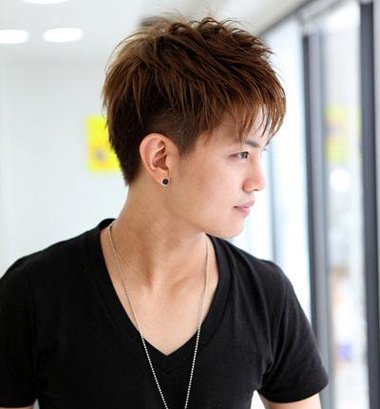 不用吹风机怎么让头发蓬松 男蓬松头发不用吹风机