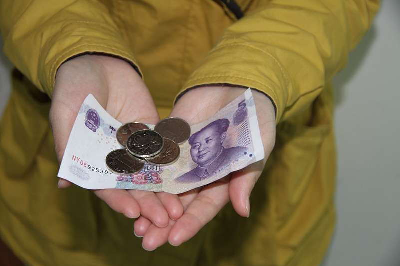 宝宝教育 > 正文学龄前的孩子对于金钱的概念并不清晰,他们知道花钱